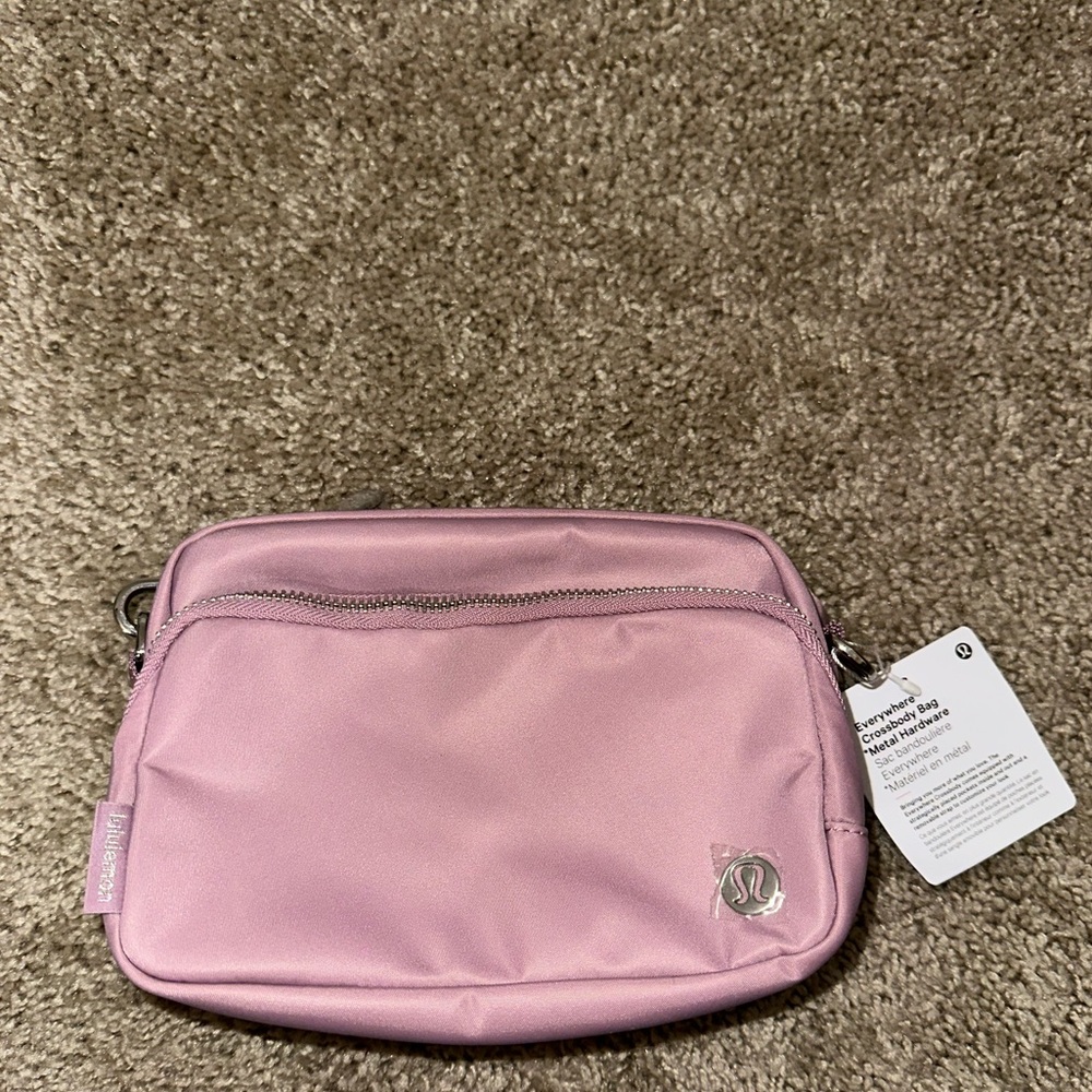 lululemon Everywhere Crossbody Bag
